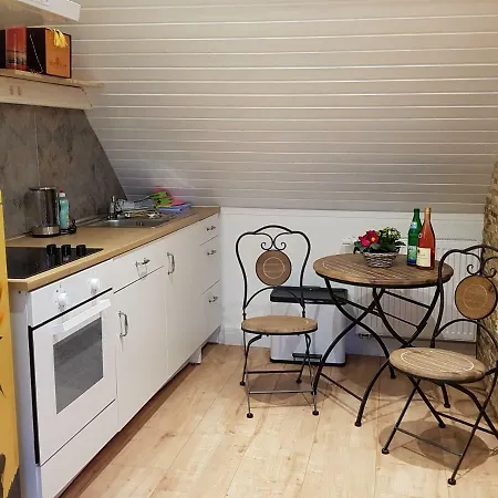 Zucht- Und Ausbildungsstall Rubly * Kleinbundenbach